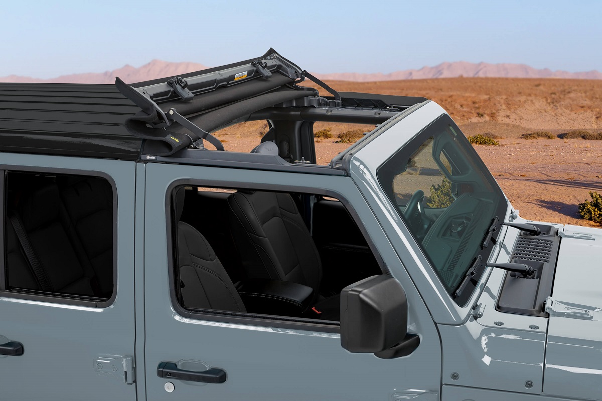 ジープ ラングラー ルビコンの限定車「Jeep® Wrangler Rubicon Limited Edition with Sunrider