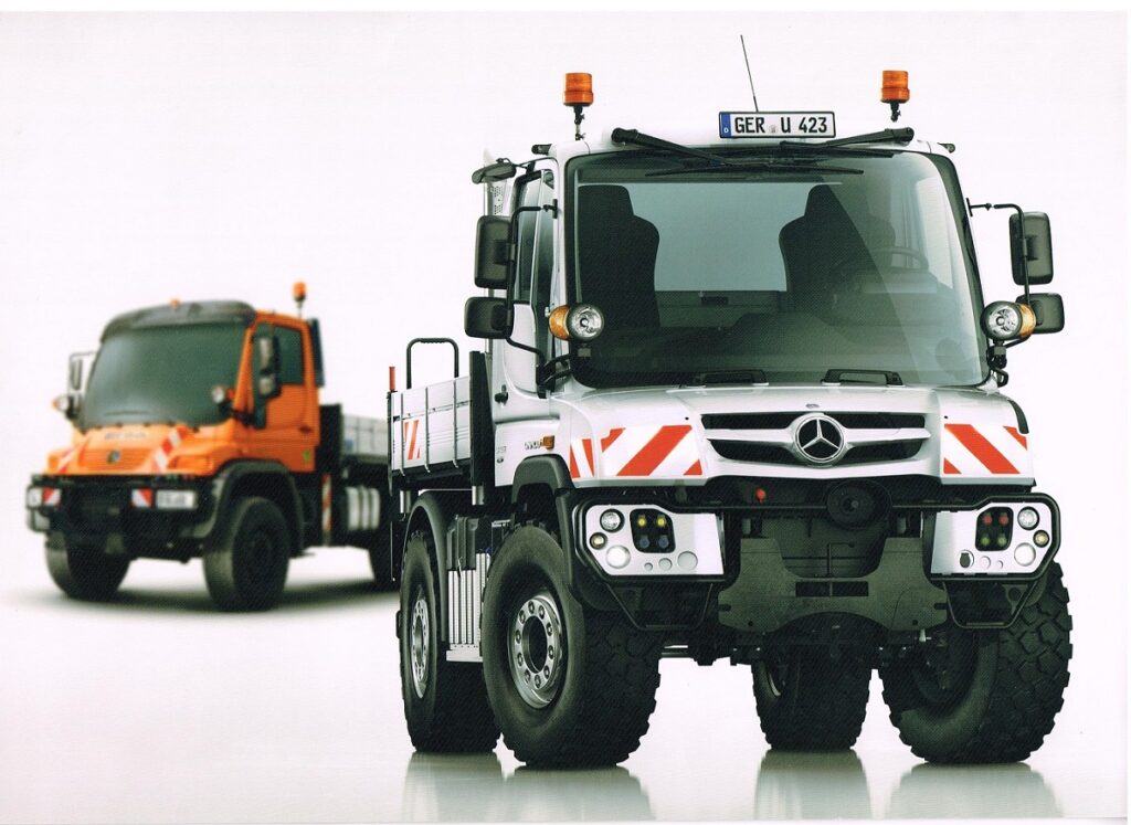 メルセデス・ベンツの万能作業車「UNIMOG（ウニモグ）」は働くクルマの