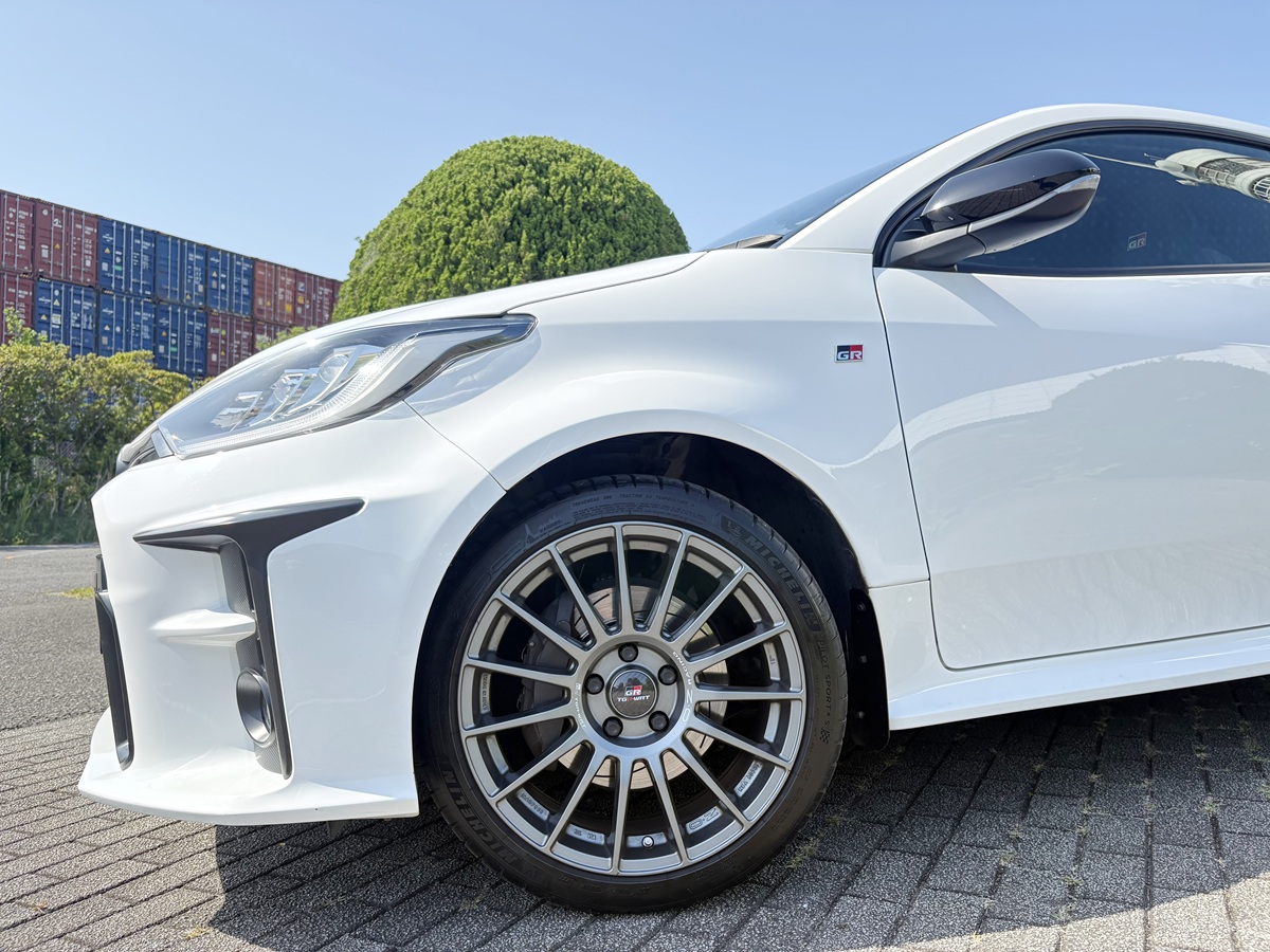 OZ Styling Note】WRCのDNAを足元に―GRヤリスに装着した「OZ 