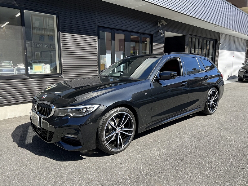 福祉車両改造事例　BMW　320i の助手席に回転シートのターンアウトを後付け改造