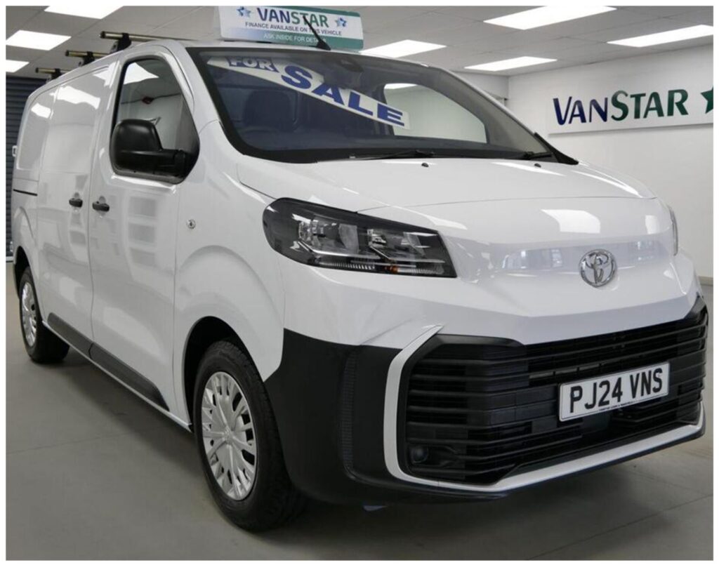 オススメ並行輸入車 ディーラー中古車在庫｜お仕事応援！新型トヨタ プロエース パネルバン 2.0D Icon Medium 3人乗り6MT 右ハンドル