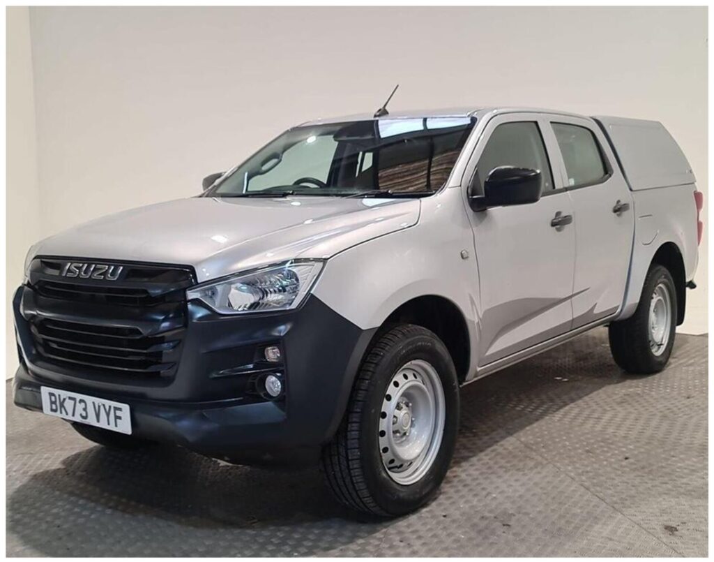 オススメ並行輸入車 ディーラー中古車在庫｜キャノピー＆ DIFF LOCK付き！いすゞ D-MAX 1.9 ダブルキャブ Utility 4WD 6MT 右ハンドル